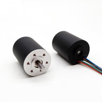 5 szt. Φ32mm 12V/24V Silnik bezrdzeniowy szczotkowy TBC3242 4,6 kg.cm/1,9 kg.cm 45,5 W/ 25,1 W średnica wału 5 mm